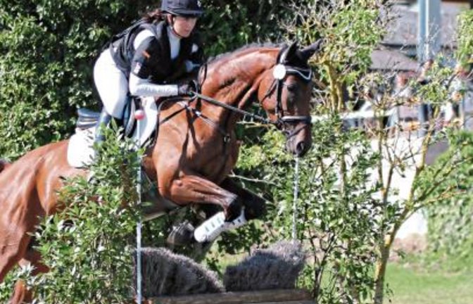 Corina Rapp gehört zu den Nussdorfern, die beim Vielseitigkeitsturnier des RFZV an den Start gehen. Foto: privat
