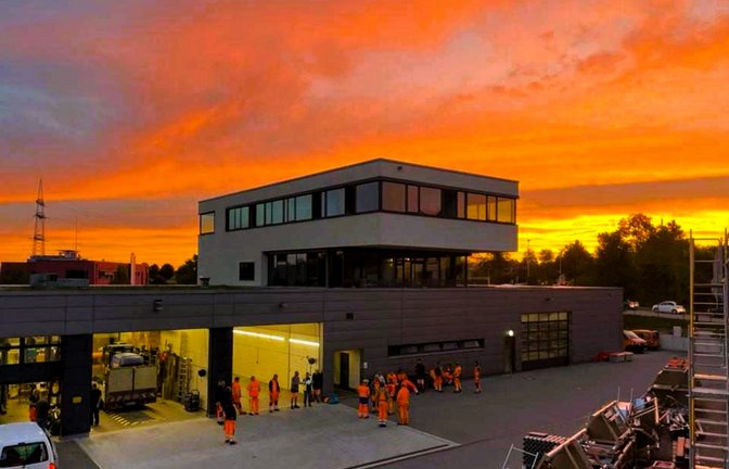 So schön kann der Arbeitsbeginn am Vaihinger Bauhof sein, wie das Foto von Matze Gutstein beweist.