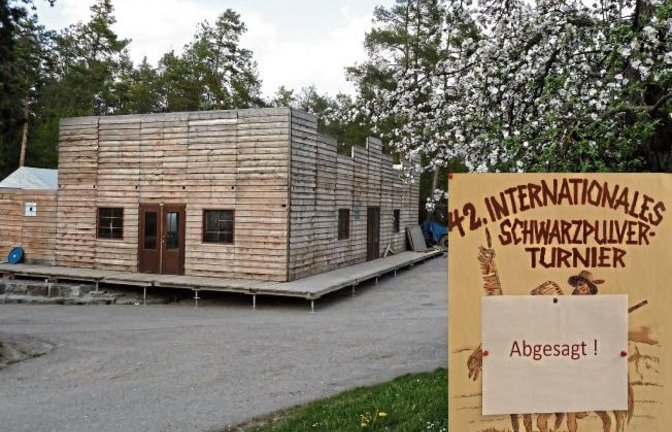 Geisterstadt in Sersheim: Der Saloon für das Internationale Schwarzpulverschießen steht zwar im Rohbau, doch auch der Wilde Westen, offiziell geplant vom 1. bis 3. Mai, fällt in diesem Jahr aus. Nach der Begründung muss man nicht groß fragen...  Foto: Arn