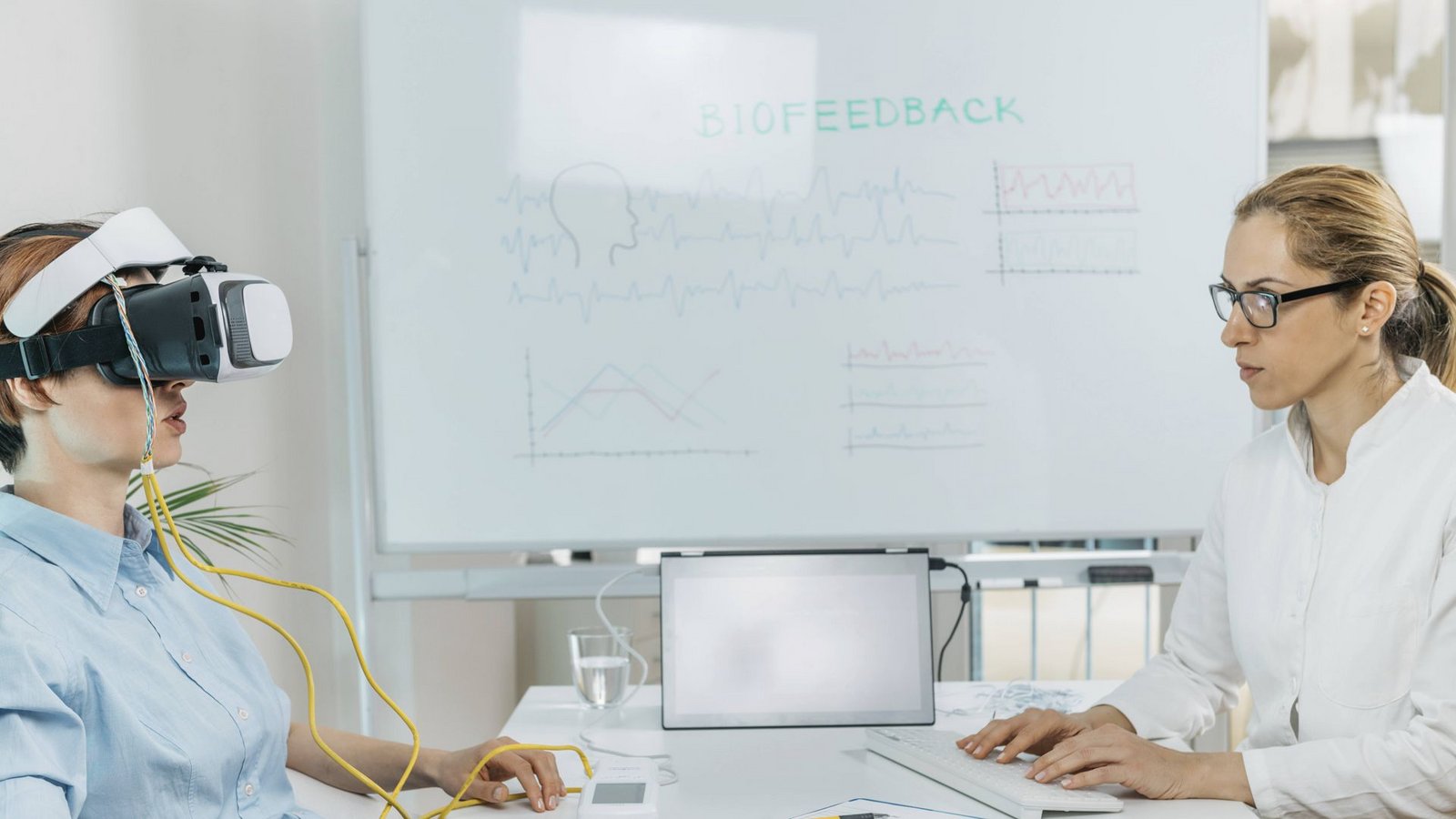 Vor allem bei ADHS und Ängsten versuchen viele Betroffene mittels Neurofeedback ihre Symptome zu verbessern.Foto: imago/Science Photo Library