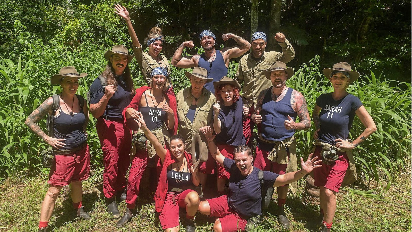 Die Kandidatinnen und Kandidaten der diesjährigen Staffel an Tag 1 im Dschungelcamp.Foto: RTL / Stefan Thoyah/Tag 1 Die Kandidatinnen und Kandidaten der diesjährigen Staffel an Tag 1 im Dschungelcamp.Foto: RTL / Stefan Thoyah/Tag 1