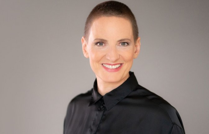 Brustkrebs-Patientin Okka Gundel<span class='image-autor'>Foto: WDR/Annika Fußwinkel</span>