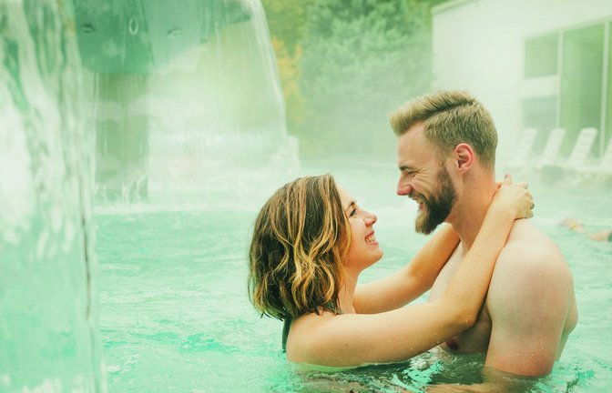 In der Therme spielt das trübe Wetter keine Rolle.<span class='image-autor'>Foto: LOCHER /Paracelsus Therme/Dirk Kittelberger</span>