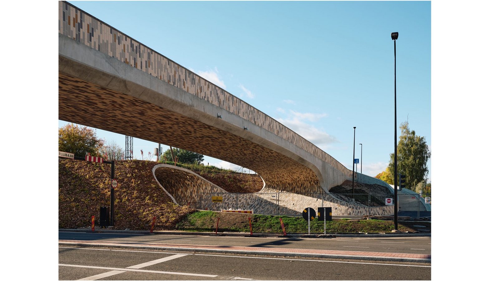 . . . eine Fußgängerbrücke in Tartu, Estland,  von PART Architekten, sind ebenfalls unter den Nominierten der Shortlist gewesen.Foto: Mies Award 2024/Tönu Tunnel