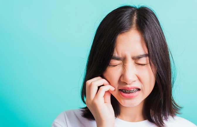 Die Zahnspange wirkt anfangs wie ein Fremdkörper.<span class='image-autor'>Foto: &nbsp;</span>
