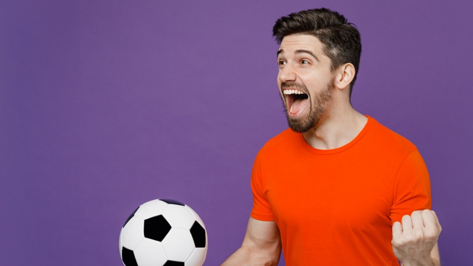 Verpassen Sie kein Spiel der deutschen Mannschaft.Foto: ViDI Studio / shutterstock.com