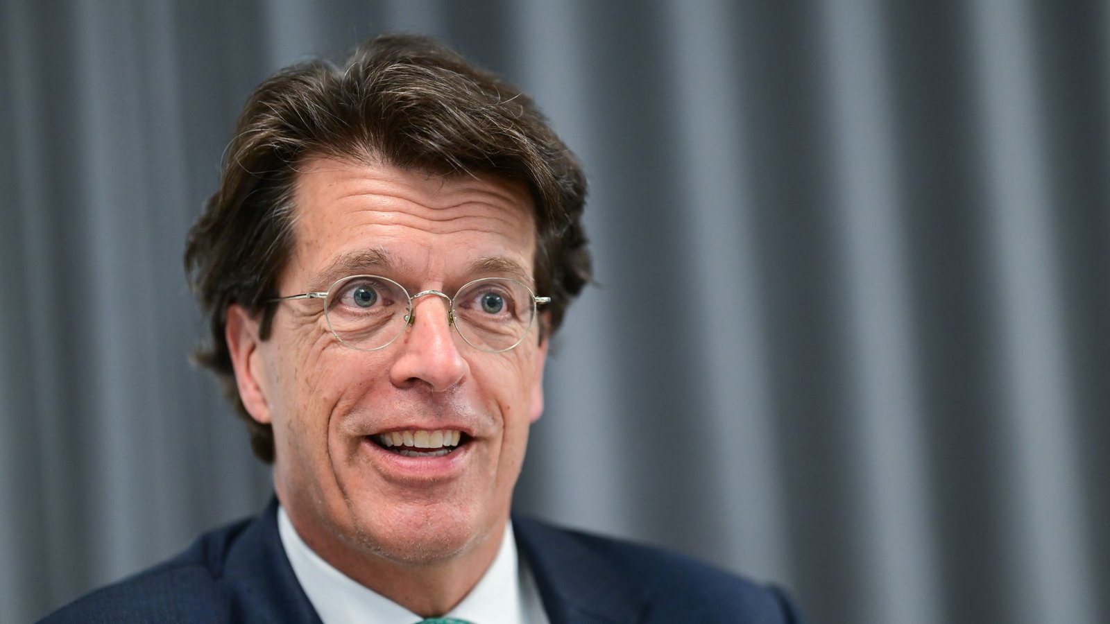 Schaeffler-Vorstandschef Klaus Rosenfeld will sein Unternehmen breiter aufstellen und Geschäftsfelder in der Raumfahrttechnik erschließen. (Archivbild)Foto: Sebastian Christoph Gollnow/dpa Schaeffler-Vorstandschef Klaus Rosenfeld will sein Unternehmen breiter aufstellen und Geschäftsfelder in der Raumfahrttechnik erschließen. (Archivbild)Foto: Sebastian Christoph Gollnow/dpa