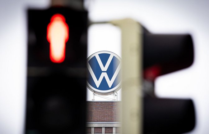 VW-Stammwerk in Wolfsburg: Volkswagen stecht in der Krise.<span class='image-autor'>Foto: dpa/Moritz Frankenberg</span>