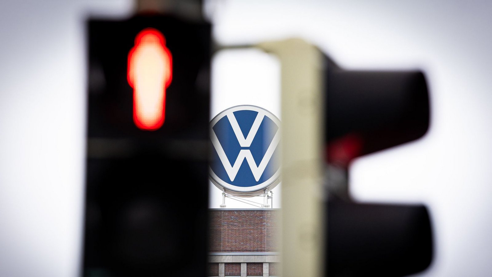 VW-Stammwerk in Wolfsburg: Volkswagen stecht in der Krise.Foto: dpa/Moritz Frankenberg VW-Stammwerk in Wolfsburg: Volkswagen stecht in der Krise.Foto: dpa/Moritz Frankenberg