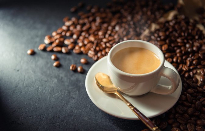 Kaffee ist ein klassisches Erwachsenen-Getränk. Doch ab welchem Alter darf man das Heißgetränk zu sich nehmen?<span class='image-autor'>Foto: VIZAPHOTO PHOTOGRAPHER / shutterstuck.com</span>