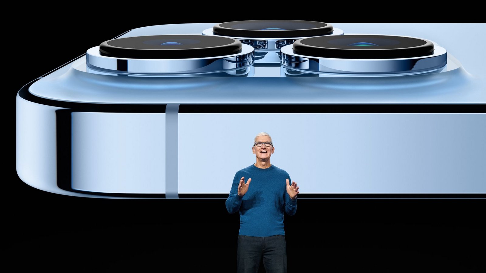 Apple-Chef Tim Cook präsentiert 2021 das iPhone 13 Pro – natürlich im September. Ob das iPhone 16 im selben Monat erscheint?Foto: picture alliance/dpa/Apple Inc./Apple Inc. Apple-Chef Tim Cook präsentiert 2021 das iPhone 13 Pro – natürlich im September. Ob das iPhone 16 im selben Monat erscheint?Foto: picture alliance/dpa/Apple Inc./Apple Inc.