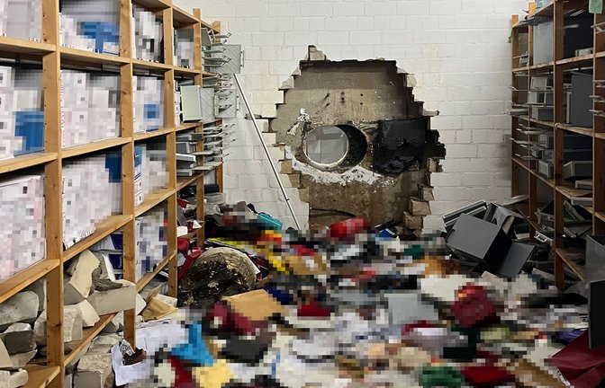 Der Tresorraum der Filiale war völlig verwüstet. (Handoutbild)<span class='image-autor'>Foto: -/Polizei Gelsenkirchen/dpa</span>