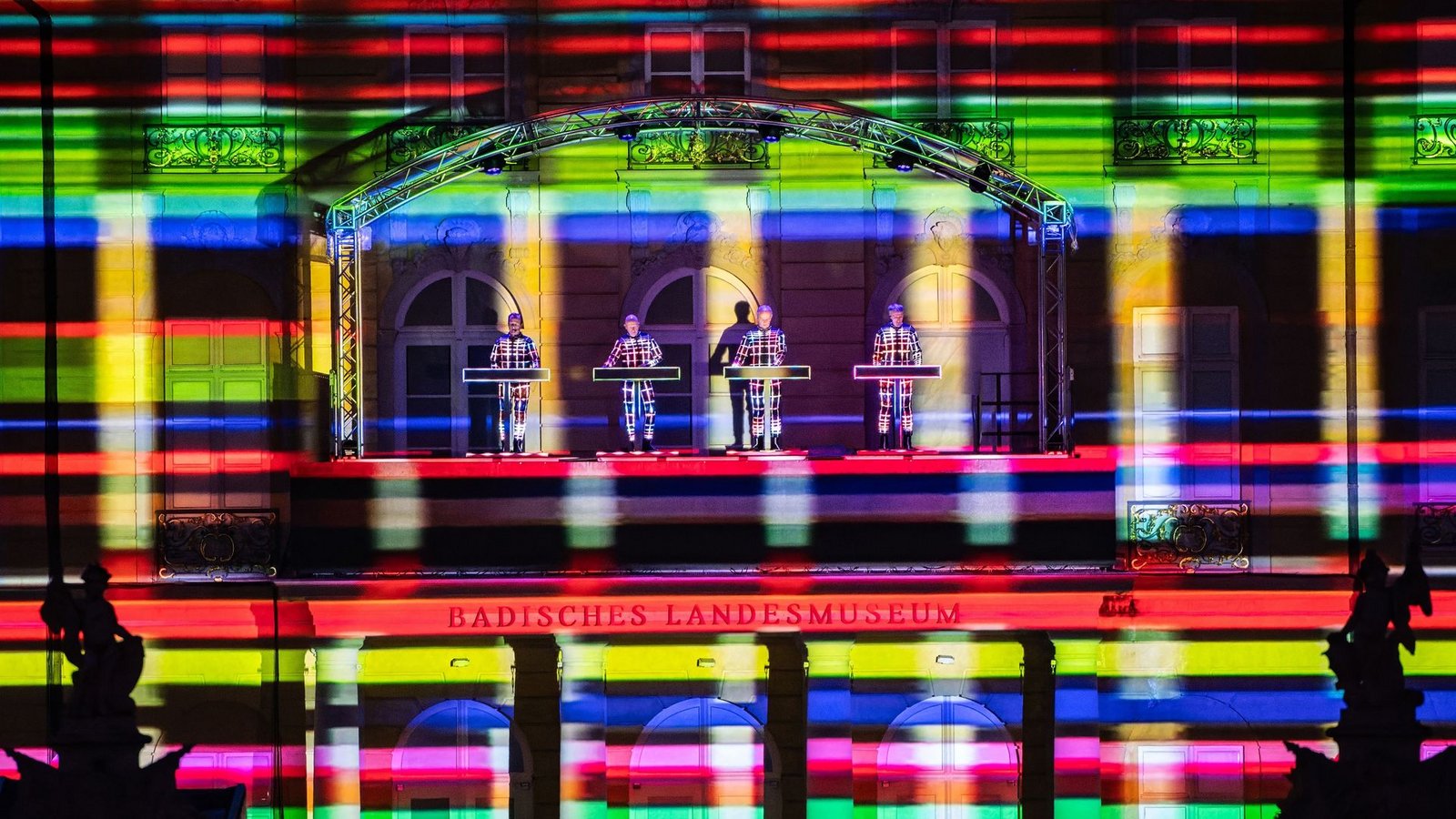 Kraftwerk spielt Mitte September in Dresden das einzige Deutschland-Konzert in diesem Jahr.Foto: Uli Deck/dpa