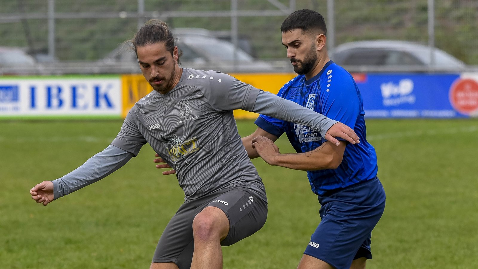 Hofft auf das perfekte Ende einer starken Hinrunde: Juri Grinko (links) vom TSV Enzweihingen. Fotos: Leitner Hofft auf das perfekte Ende einer starken Hinrunde: Juri Grinko (links) vom TSV Enzweihingen. Fotos: Leitner
