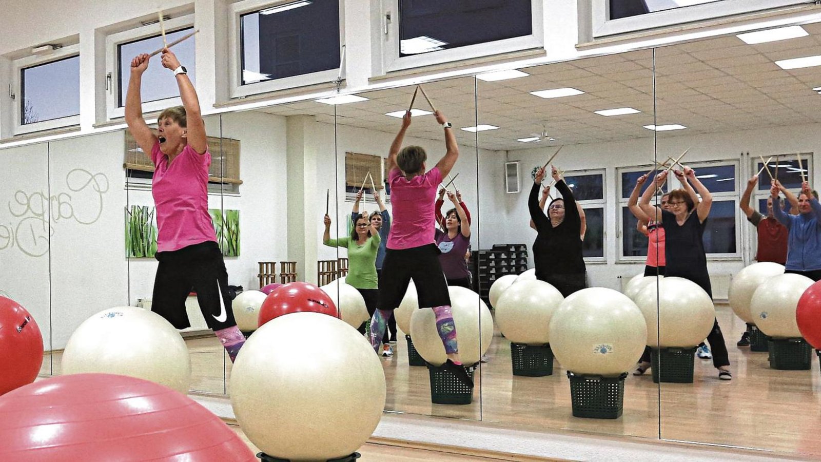 Noch sind die Fitnessstudios geschlossen. Aber wenn sie nach Pfingsten wieder öffnen dürfen, soll auch die Frühjahrsaktion Aktiv & Fit nachgeholt werden – vielleicht als Sommeraktion. Foto: Küppers Noch sind die Fitnessstudios geschlossen. Aber wenn sie nach Pfingsten wieder öffnen dürfen, soll auch die Frühjahrsaktion Aktiv & Fit nachgeholt werden – vielleicht als Sommeraktion. Foto: Küppers
