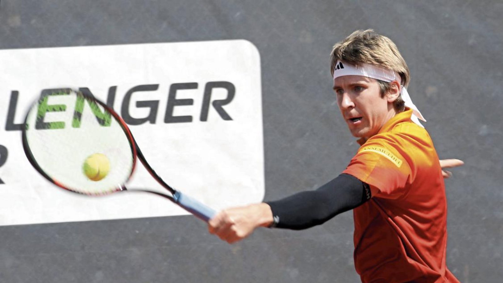 Bei der diesjährigen Challenger-Tour top in Form: Cedrik-Marcel Stebe gewann gestern sein Erstrundenmatch in Braunschweig. Foto: Küppers