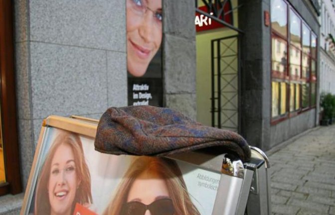 Mütze verloren? In Vaihingen sucht eine Kopfbedeckung ihren Besitzer. Foto: Rostek