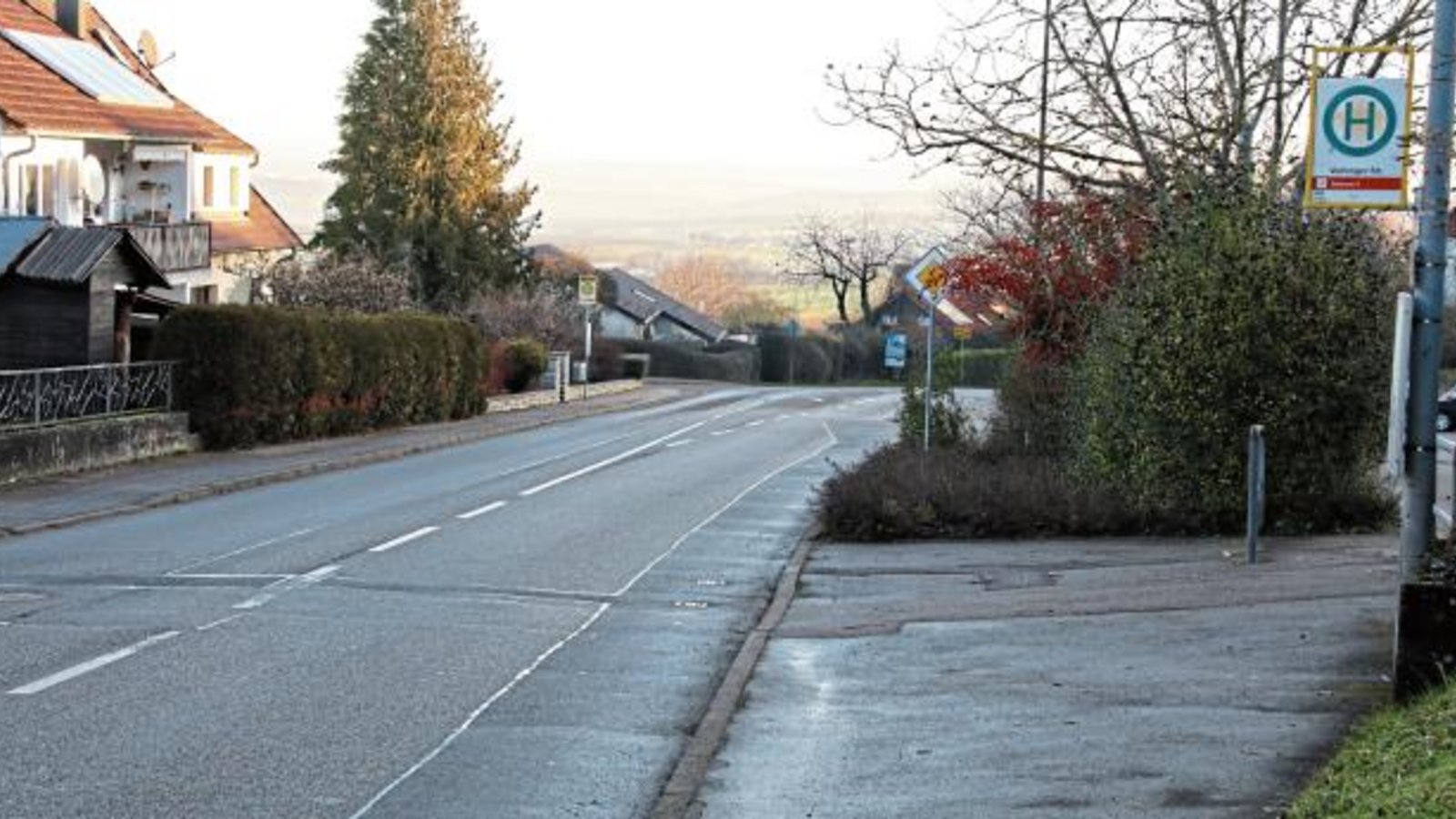 Die Bushaltestellen in der Nussddorfer Straße werden barrierefrei. Foto: Bögel Die Bushaltestellen in der Nussddorfer Straße werden barrierefrei. Foto: Bögel