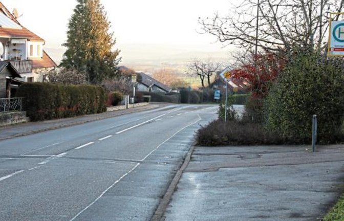 Die Bushaltestellen in der Nussddorfer Straße werden barrierefrei. Foto: Bögel