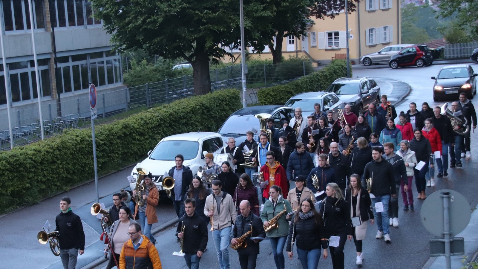 In drei Wochen wird der Vaihinger Maientag gefeiert. Der Musikverein ist immer dabei. Und die Marschprobe gehört in jedem Jahr zum Vorbereitungsritual.  Foto: Arning