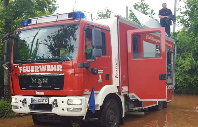 Der Hochwasserzug des Enzkreises beim Einsatz im Saarland.  <span class='image-autor'>Foto: LE</span>