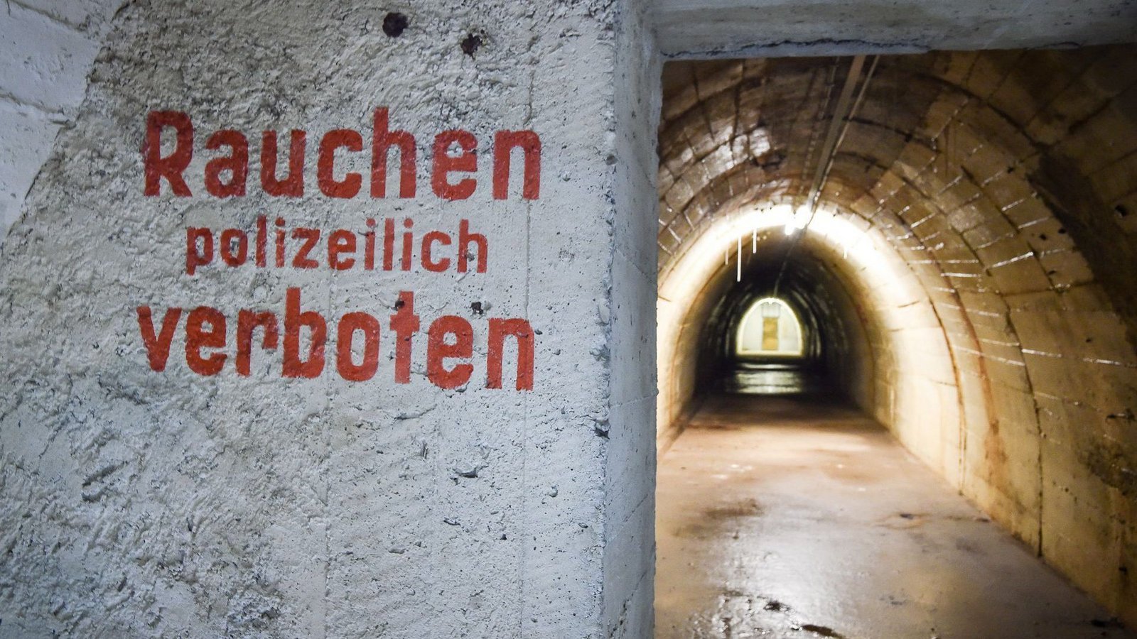 Unheimlicher Ort, aber ein potenzieller Schutzraum: Bunker bei der Villa Reitzenstein -Foto: Lichtgut/Ferdinando Iannone Unheimlicher Ort, aber ein potenzieller Schutzraum: Bunker bei der Villa Reitzenstein -Foto: Lichtgut/Ferdinando Iannone