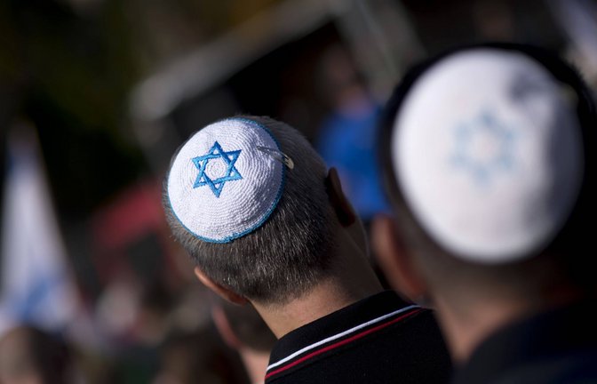 Juden werden seit dem 7. Oktober immer wieder Zielscheibe von Hass. (Symbolbild)<span class='image-autor'>Foto: IMAGO/IPON/IMAGO/IMAGO</span>