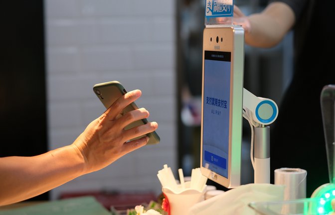 Alipay ist besonders in China beliebt.<span class='image-autor'>Foto: Robert Way/Shutterstock</span>
