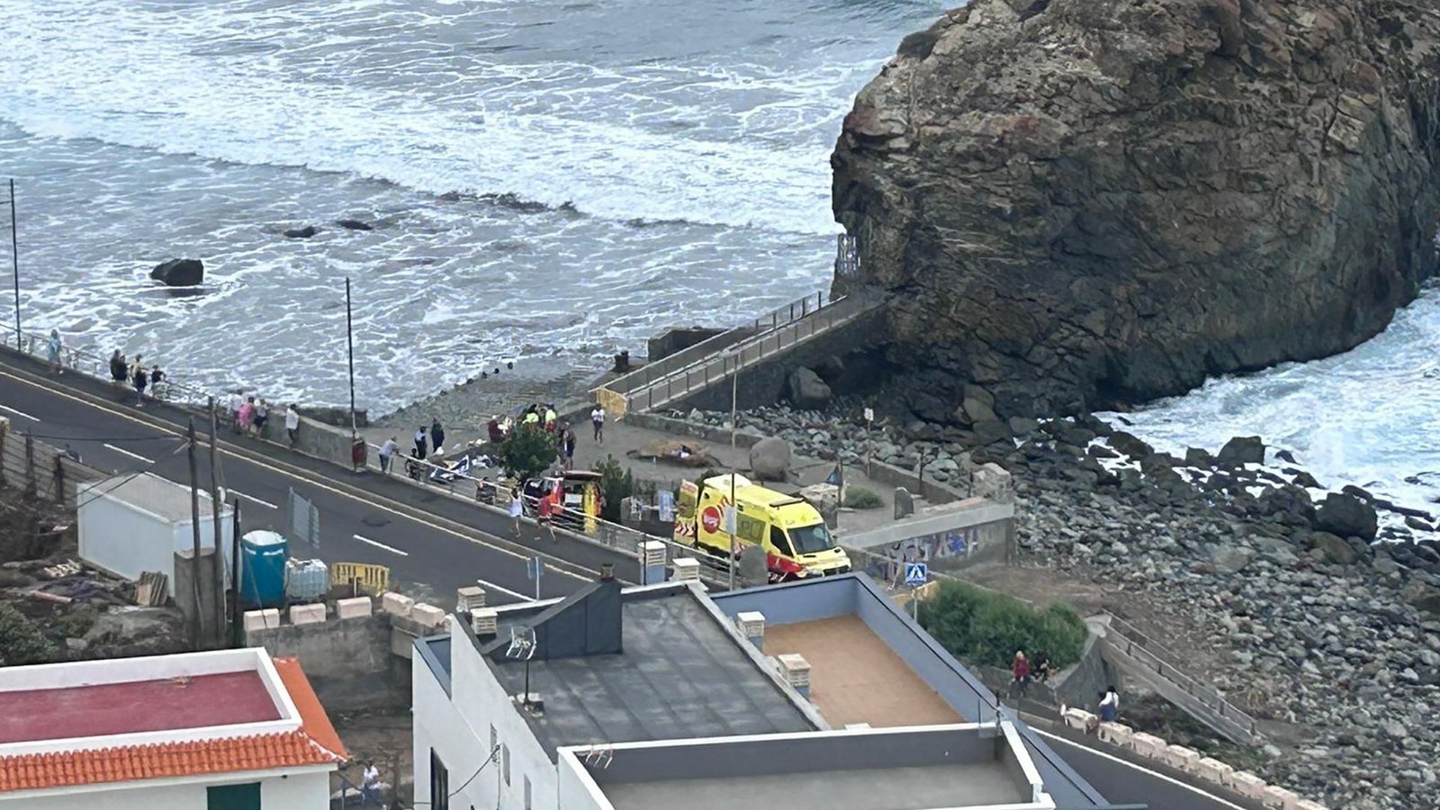 Viele Touristen waren betroffen.Foto: 112 Canarias/dpa Viele Touristen waren betroffen.Foto: 112 Canarias/dpa