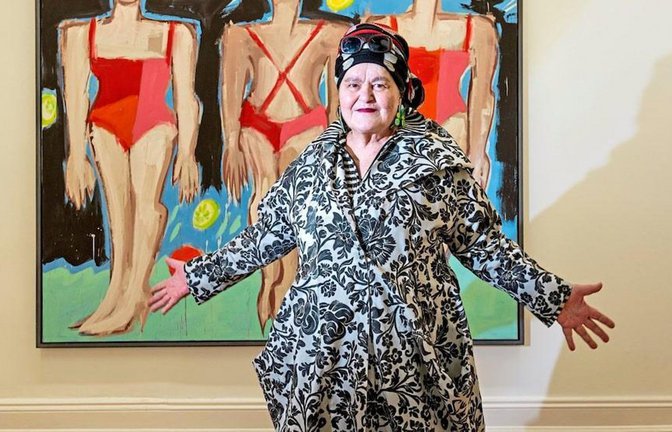 Elvira Bach in ihrer Ausstellung „So rot, so rot“ in der Berliner Galerie Klaus Gerrit Friese<span class='image-autor'>Foto: David Heerde</span>