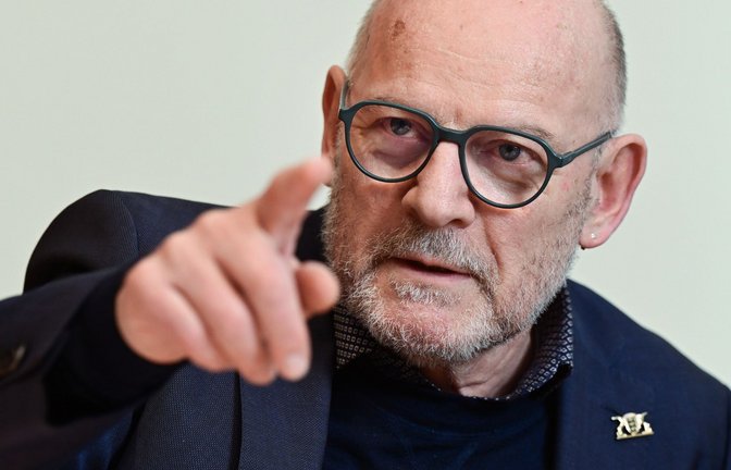Auch Verkehrsminister Winfried Hermann ist verärgert über den Vorfall auf der Frankenbahn.<span class='image-autor'>Foto: Bernd Weißbrod/dpa</span>