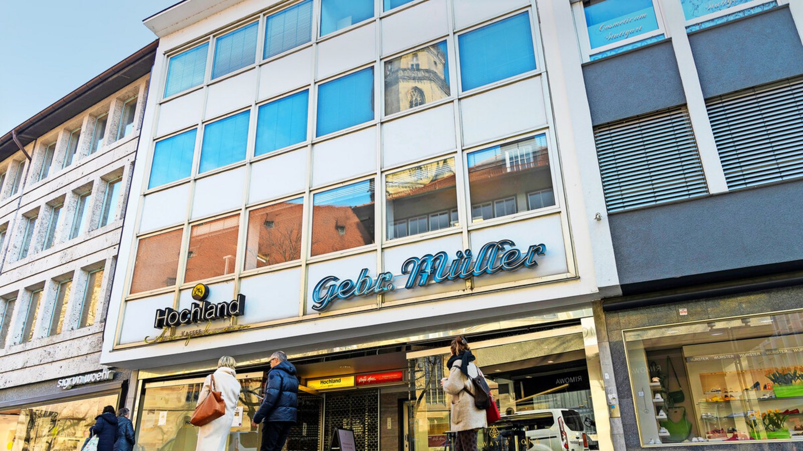 Die beiden Läden an der Kirchstraße 10 stehen nun leer. Die beiden Läden an der Kirchstraße 10 stehen nun leer.Foto: Lichtgut/Leif Piechowski/Leif Piechowski Die beiden Läden an der Kirchstraße 10 stehen nun leer. Die beiden Läden an der Kirchstraße 10 stehen nun leer.Foto: Lichtgut/Leif Piechowski/Leif Piechowski