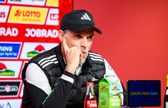 Bayern-Trainer Thomas Tuchel war mit der Leistung seines Teams in der ersten halben Stunde nicht einverstanden.<span class='image-autor'>Foto: Tom Weller/dpa</span>