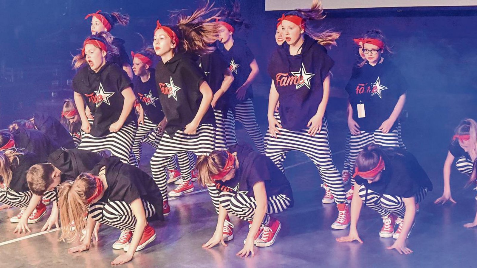 Mit ihrer „Power-Choreografie“ (Trainerin Sabrina Kienzle) zum Thema „Handy-Sprachassistent Siri“ kam Fame in ihrer Klasse und Kategorie bei den Wertungsrichtern am besten an. Foto: Leitner Mit ihrer „Power-Choreografie“ (Trainerin Sabrina Kienzle) zum Thema „Handy-Sprachassistent Siri“ kam Fame in ihrer Klasse und Kategorie bei den Wertungsrichtern am besten an. Foto: Leitner