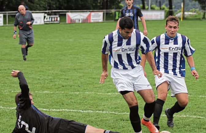 Zwei, die in der Offensive des TSV Häfnerhaslach für Wirbel sorgen: Yannick Rohatsch und Nelson Caldas (von rechts) Foto: Nachreiner