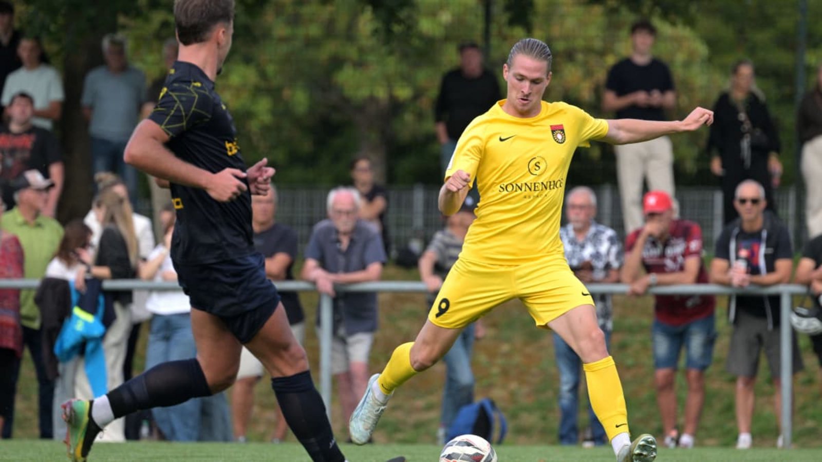 Ex-Kickers-Stürmer Marlon Faß erzielte beim 6:0 von Titelverteidiger SG Sonnenhof Großaspach in Ehningen zwei Tore.IMAGO/Eibner Ex-Kickers-Stürmer Marlon Faß erzielte beim 6:0 von Titelverteidiger SG Sonnenhof Großaspach in Ehningen zwei Tore.IMAGO/Eibner