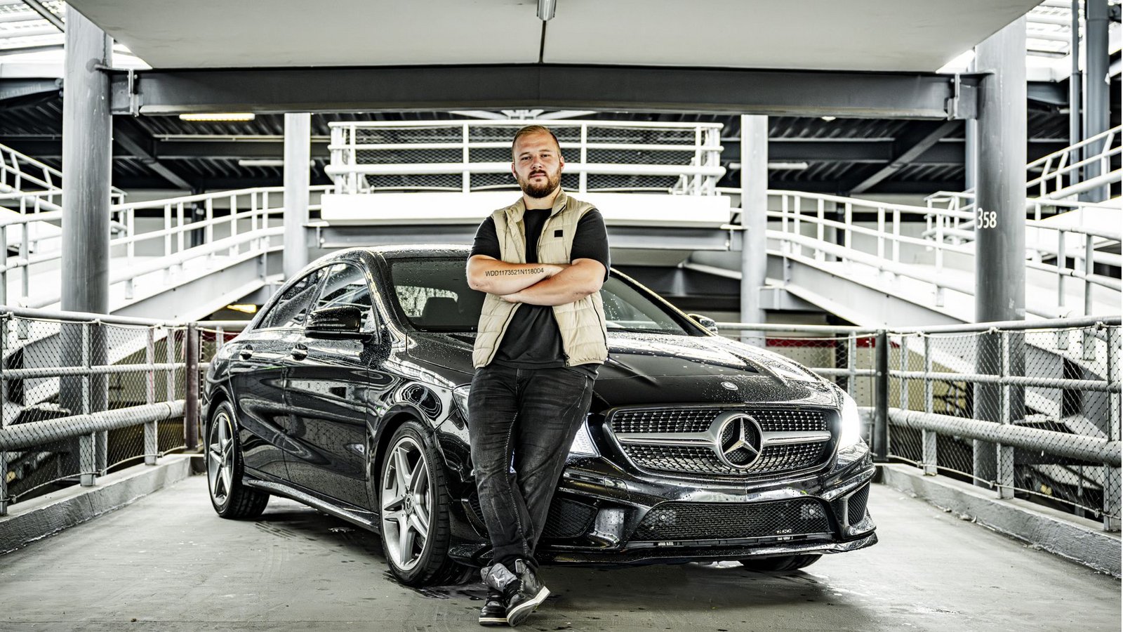 Patrick Matzenmiller und sein Mercedes CLA 45, AMG, Baujahr 2014.Foto: sichtlichmensch/Andy Reiner Patrick Matzenmiller und sein Mercedes CLA 45, AMG, Baujahr 2014.Foto: sichtlichmensch/Andy Reiner