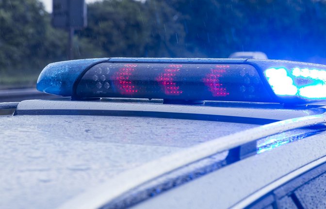 Während die Polizei den Unfall aufnahm, fuhr ein Opel in einen Streifenwagen (Symbolbild).<span class='image-autor'>Foto: Eibner-Pressefoto/Koenig</span>