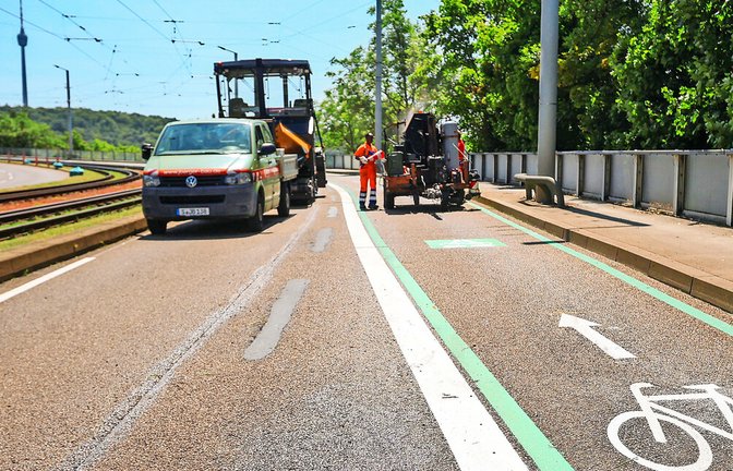 In den Pfingstferien wird in Stuttgart-Ost auf der Pischekstraße stadtauswärts eine Fahrradspur eingerichtet.<span class='image-autor'>Foto: Lichtgut/Max Kovalenko</span>