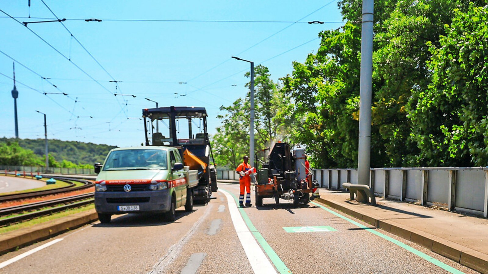 In den Pfingstferien wird in Stuttgart-Ost auf der Pischekstraße stadtauswärts eine Fahrradspur eingerichtet.Foto: Lichtgut/Max Kovalenko In den Pfingstferien wird in Stuttgart-Ost auf der Pischekstraße stadtauswärts eine Fahrradspur eingerichtet.Foto: Lichtgut/Max Kovalenko