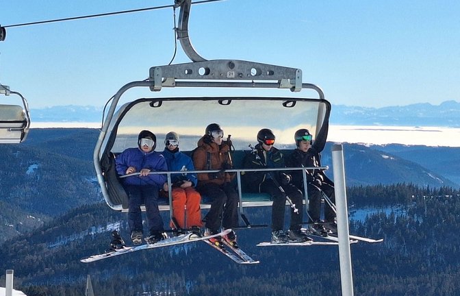 Das Skigebiet Feldberg im Schwarzwald ist mit 83 Pistenkilometern das größte in Baden-Württemberg und eine beliebte Anlaufstelle für Wintersportfans.<span class='image-autor'>Foto: IMAGO/Eibner-Pressefoto</span>