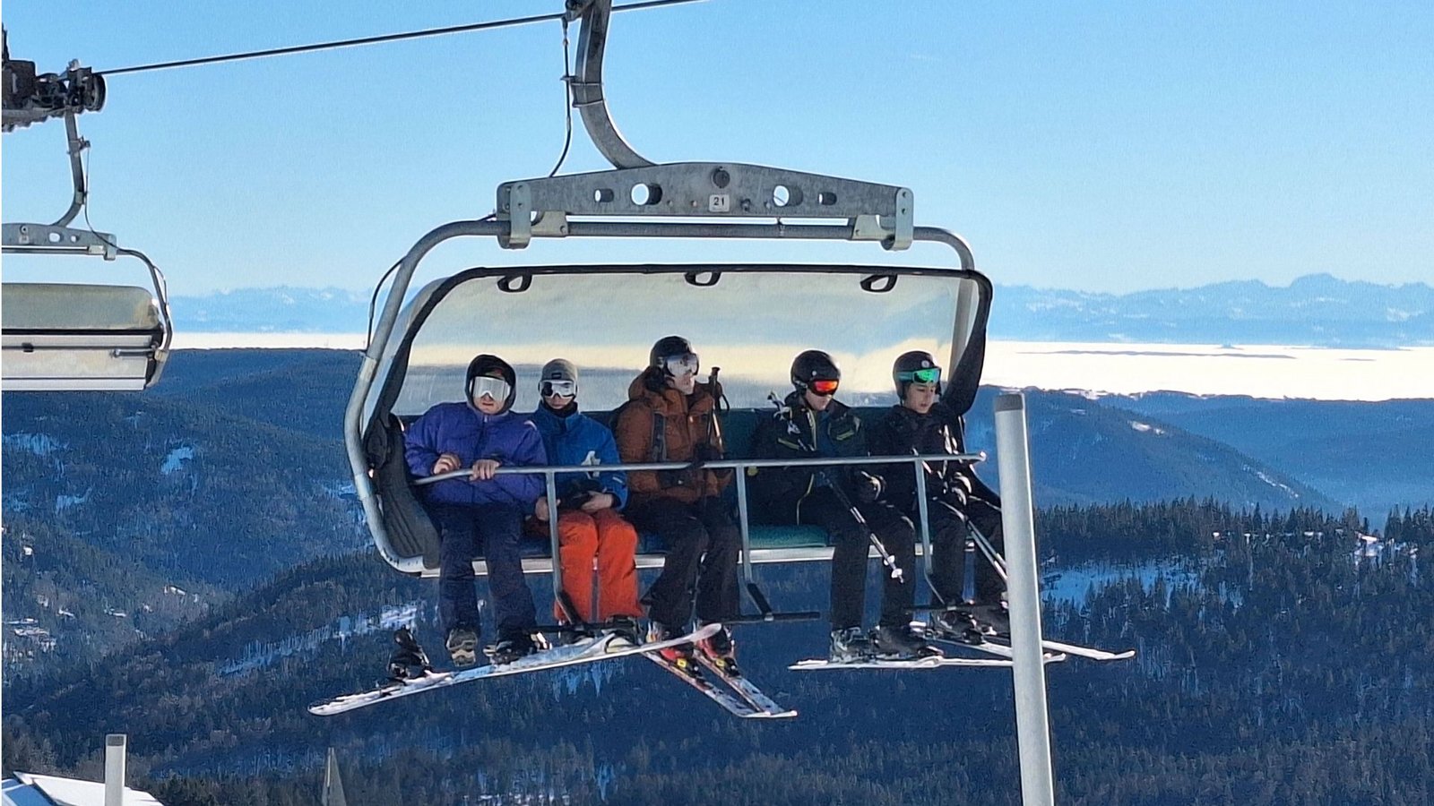 Das Skigebiet Feldberg im Schwarzwald ist mit 83 Pistenkilometern das größte in Baden-Württemberg und eine beliebte Anlaufstelle für Wintersportfans.Foto: IMAGO/Eibner-Pressefoto Das Skigebiet Feldberg im Schwarzwald ist mit 83 Pistenkilometern das größte in Baden-Württemberg und eine beliebte Anlaufstelle für Wintersportfans.Foto: IMAGO/Eibner-Pressefoto