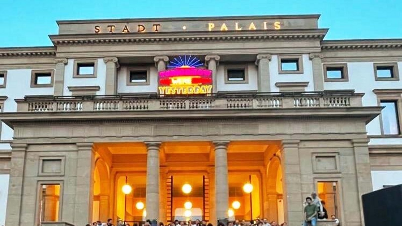 Die Freitreppe vor dem Stadtpalais als Veranstaltungsort, das gefällt nicht allen.Stuttgart being Stuttgart? Die Freitreppe vor dem Stadtpalais als Veranstaltungsort, das gefällt nicht allen.Foto: privat Die Freitreppe vor dem Stadtpalais als Veranstaltungsort, das gefällt nicht allen.Stuttgart being Stuttgart? Die Freitreppe vor dem Stadtpalais als Veranstaltungsort, das gefällt nicht allen.Foto: privat
