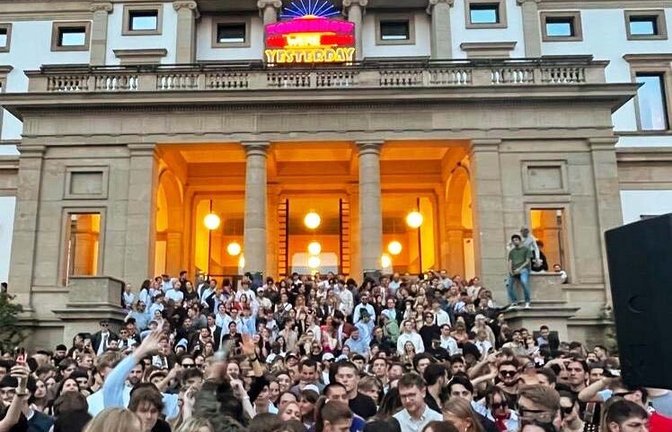 Die Freitreppe vor dem Stadtpalais als Veranstaltungsort, das  gefällt nicht allen.Stuttgart being Stuttgart? Die Freitreppe vor dem Stadtpalais als Veranstaltungsort, das gefällt nicht allen.<span class='image-autor'>Foto: privat</span>