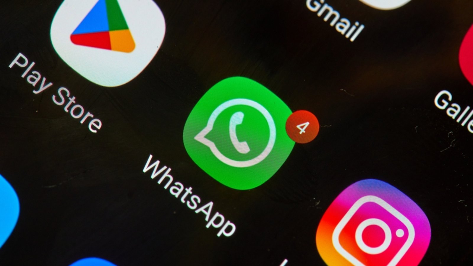 Auch auf WhatsApp gibt es nun Werbeanzeigen.Foto: Desintegrator / shutterstock.com Auch auf WhatsApp gibt es nun Werbeanzeigen.Foto: Desintegrator / shutterstock.com