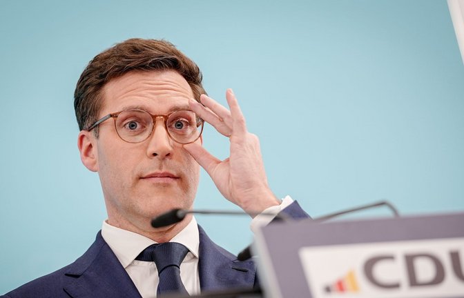 CDU-Chef Manuel Hagel hat Verständnis für die wachsende Ungeduld angesichts der Dauer der Sondierungen zwischen Grünen und CDU (Archivfoto).<span class='image-autor'>Foto: Kay Nietfeld/dpa/Kay Nietfeld</span>