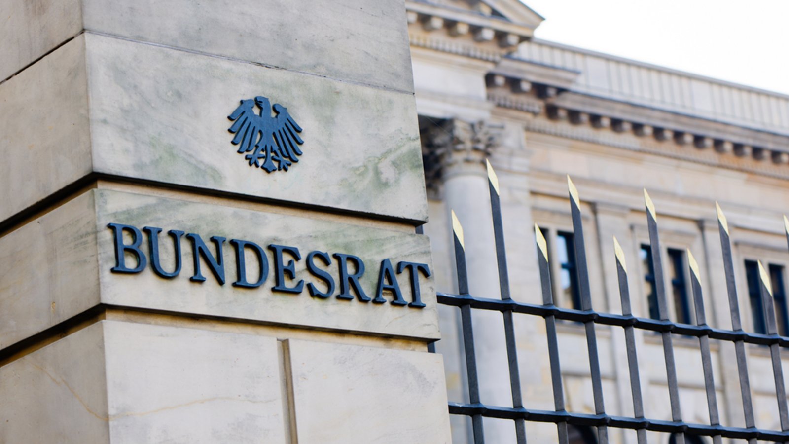 Für die Grundgesetzänderung fehlt noch die Zustimmung des Bundesrates.Foto: Cristiano Palazzini / shutterstock.com Für die Grundgesetzänderung fehlt noch die Zustimmung des Bundesrates.Foto: Cristiano Palazzini / shutterstock.com