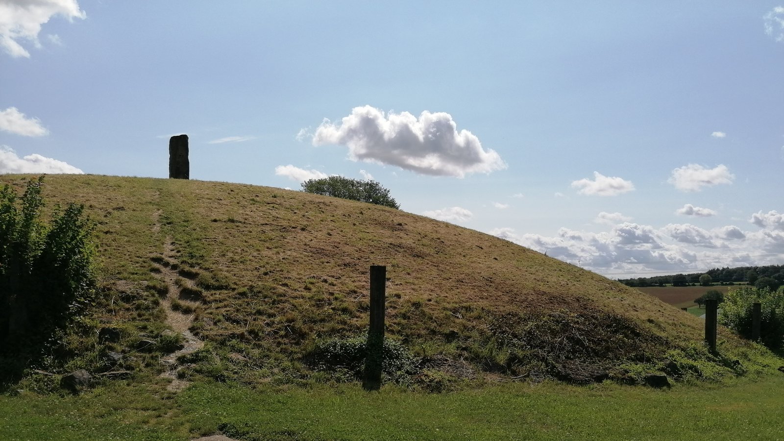 Geplant ist, dass das Grab des Keltenfürsten in Hochdorf im Herbst umgestaltet wird.  Foto: Banholzer