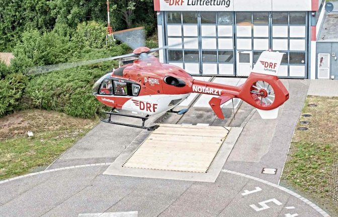 Der Rettungshubschrauber soll nach Meinung vieler Unterstützer in Leonberg bleiben, laut einem Gutachten jedoch gen Süden verlegt werden.  Foto: DRF-Luftrettung