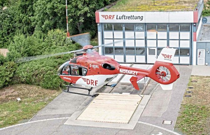 Der Rettungshubschrauber soll nach Meinung vieler Unterstützer in Leonberg bleiben, laut einem Gutachten jedoch gen Süden verlegt werden.  Foto: DRF-Luftrettung